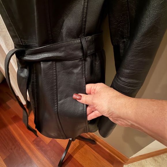 Croft & Barrow Women's Black Leather Jacket, Quilted Lining, Belt, Size Large - Picture 5 of 12